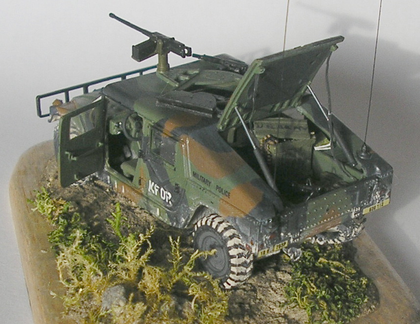 3_HMMWV.JPG